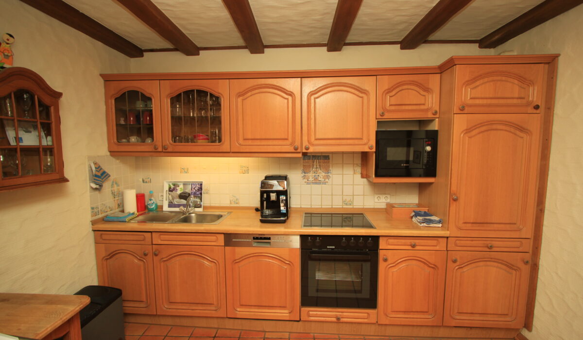 Voll ausgestattete Küche